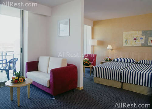 Tryp Port Cambrils 4
